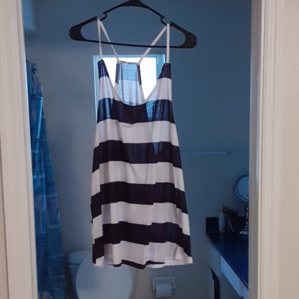 Black and white top
